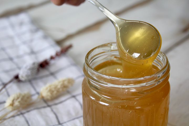 Použitie medu na tvár