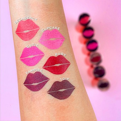 Makeup Revolution Rúž na pery Satin Kiss Lipstick